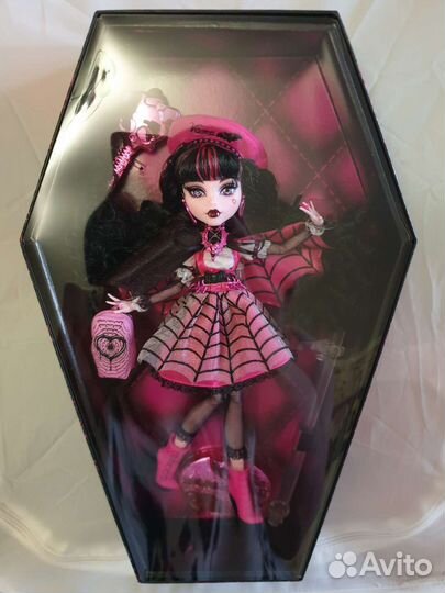 Дракулаура Хант Кутюр