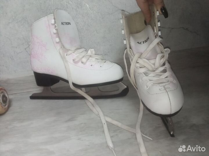 Коньки фигурные