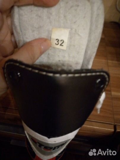 Коньки фигурные детские и лыжные ботинки