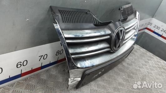 Решетка радиатора volkswagen jetta 5 (JDN27G101)