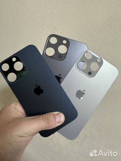 Заднее стекло на iPhone xr в корпусе 15 pro