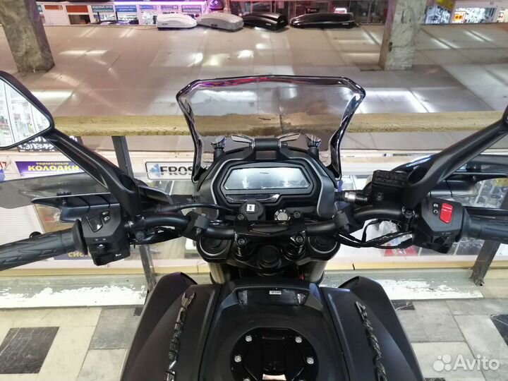 Мотоцикл Bajaj Dominar 400