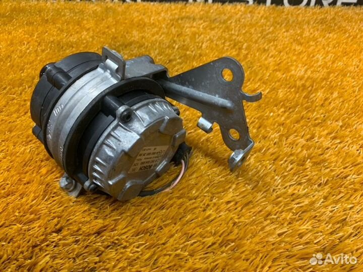 Помпа дополнительная Mercedes-Benz C-Class W205