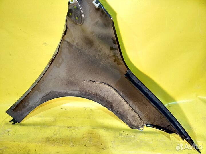 Крыло переднее левое Renault Megane III меган 3
