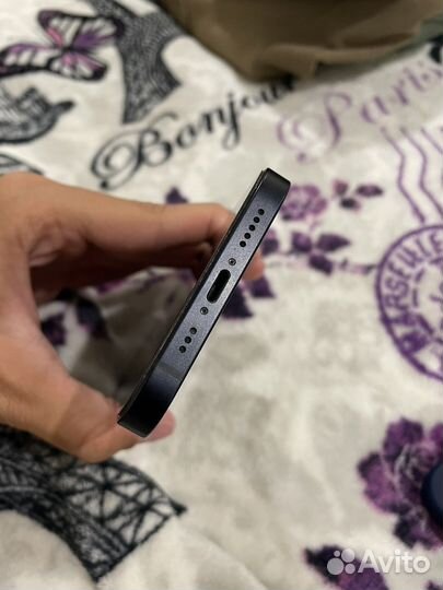 Телефон iPhone 12 64 гб