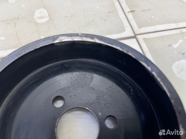 Шкив водяного насоса (помпы) Ford Focus 1 cdda