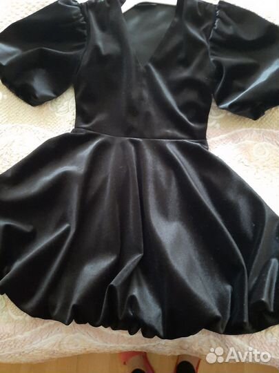 Нарядное платье для девочки, S