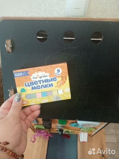 Домик кукольный бизиборд