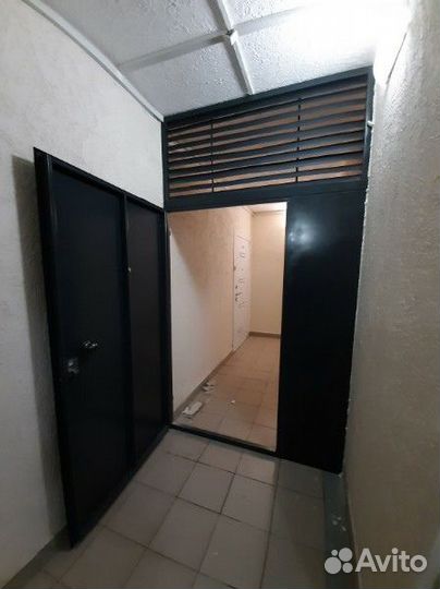 Тамбурная дверь перегородка