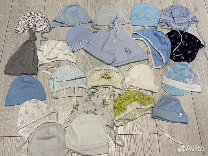 Шапочки и носочки для малыша