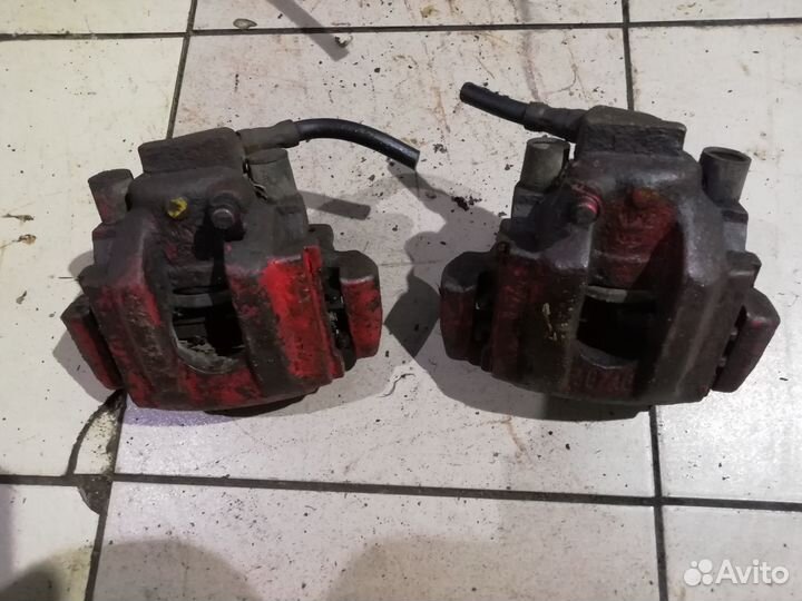 Суппорта передние BMW 5 E34