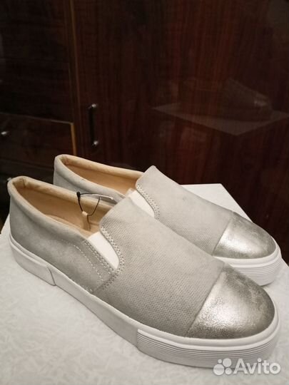 Слипоны,pull& bear