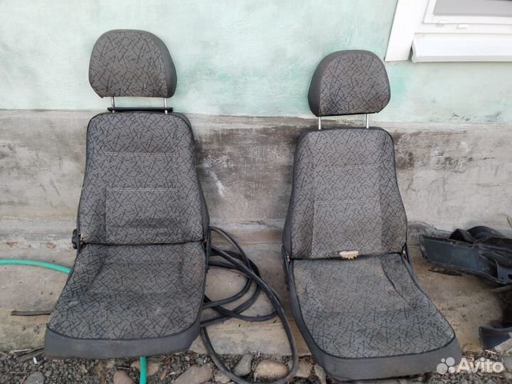 Передние сиденья на Ниву 21214