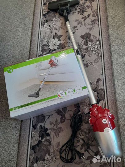 Вертикальный пылесос новый