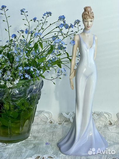 Статуэтка Serenity от Royal Doulton