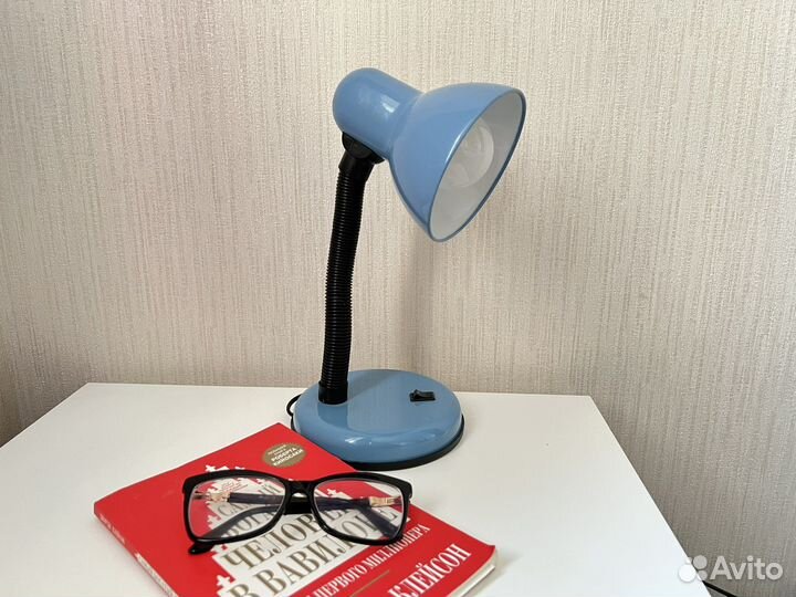 Лампа настольная