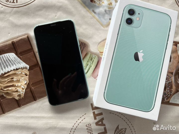 Телефон iPhone 11