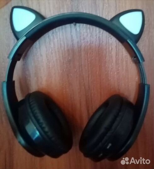 Беспроводные наушники с ушками и микрофоном
