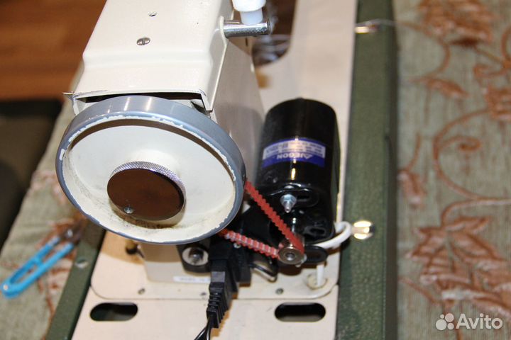 Швейная машинка радом 432