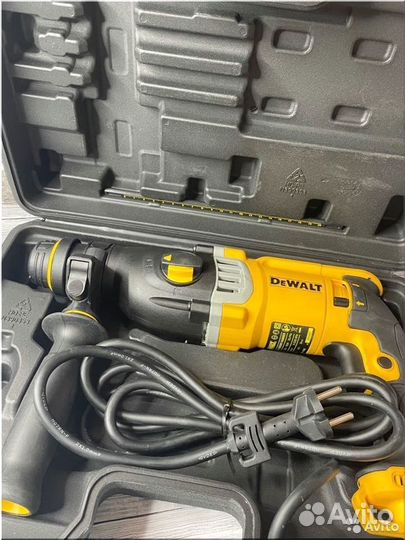 Перфоратор Dewalt