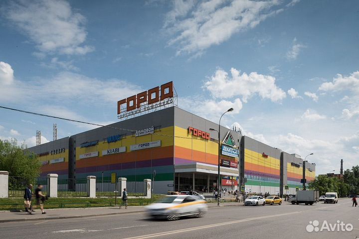 Островок с мобильными аксессуарами