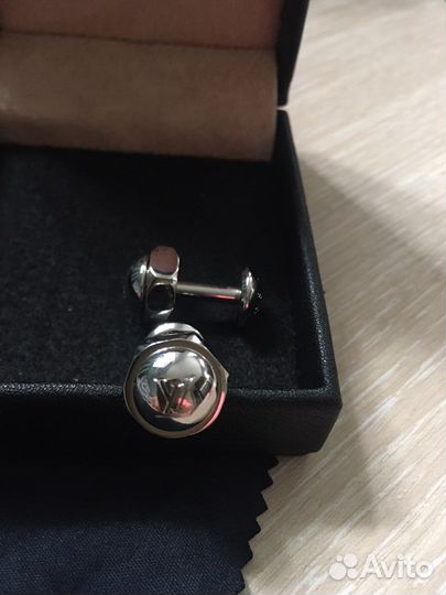 Запонки Louis vuitton