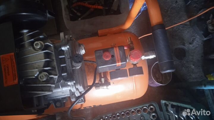 Воздушный компрессор