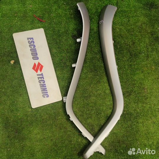 Сабли (накладки на консоль) пара Suzuki Grand