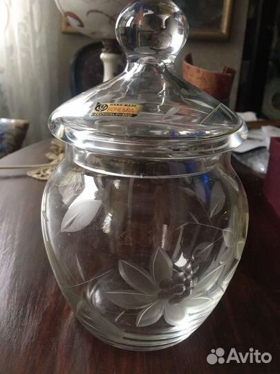 Ваза, конфетница, бисквитница с крышкой Богемия