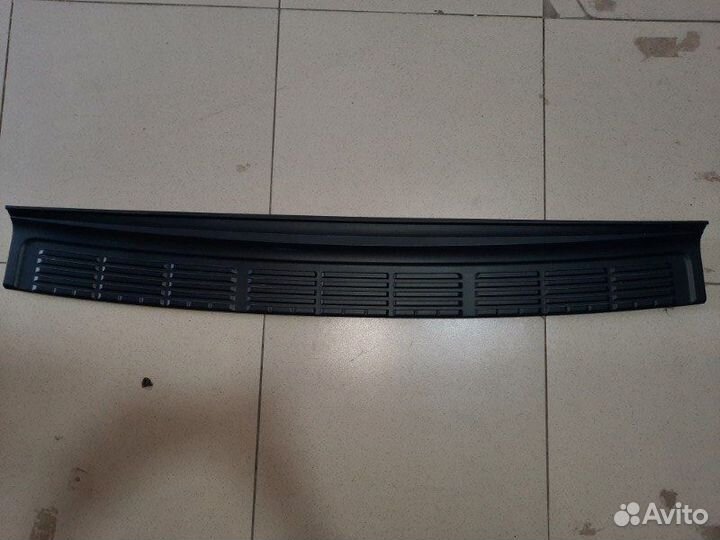 Накладка на бампер задняя Тoyota Land Cruiser 200