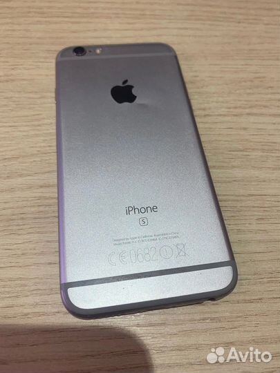 Телефон iPhone 6s