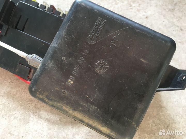 Блок предохранителей Mercedes W210 (3920)