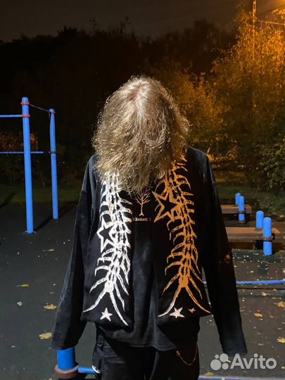 Tired hikikomori kai