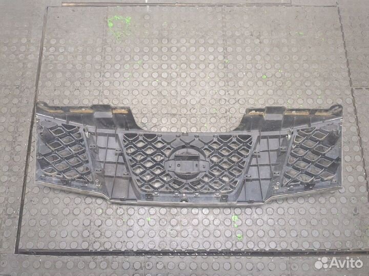 Решетка радиатора Nissan Navara, 2007