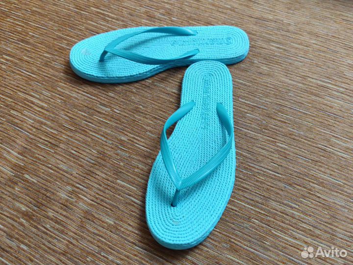 Шлепанцы женские