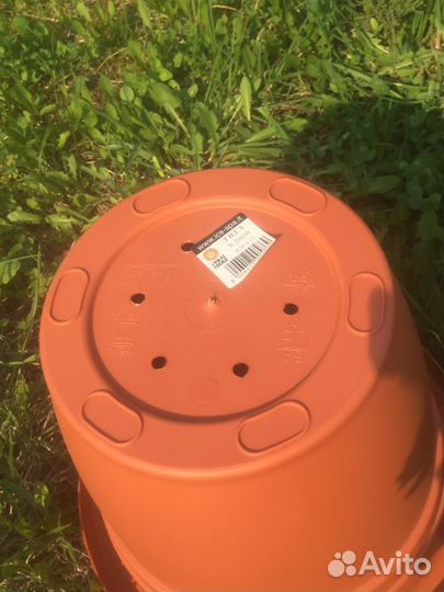 Вазон уличный для цветов 10 л,новый,Италия, 4 шт