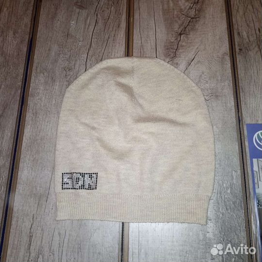 Шапка женская вязаная