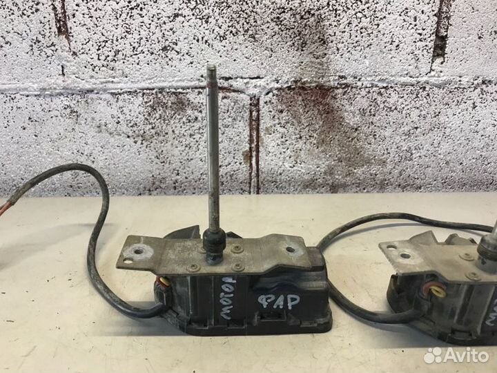 Моторчик омывателя фар Volvo 850