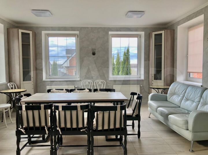 Дом 350 м² на участке 10 сот.