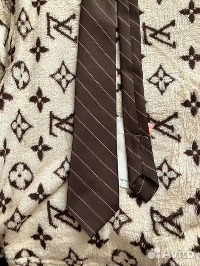 Галстук новый отдам