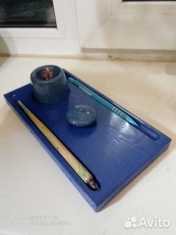 Подставка под чернильницу и перо