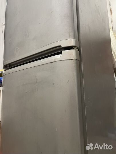 Холодильник Ariston бу