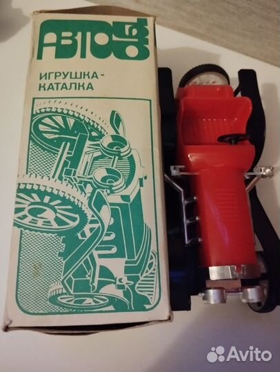 Автомобиль спортивный открытый