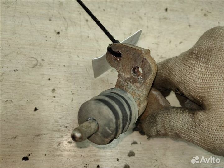 Главный цилиндр сцепления Nissan Almera Classic