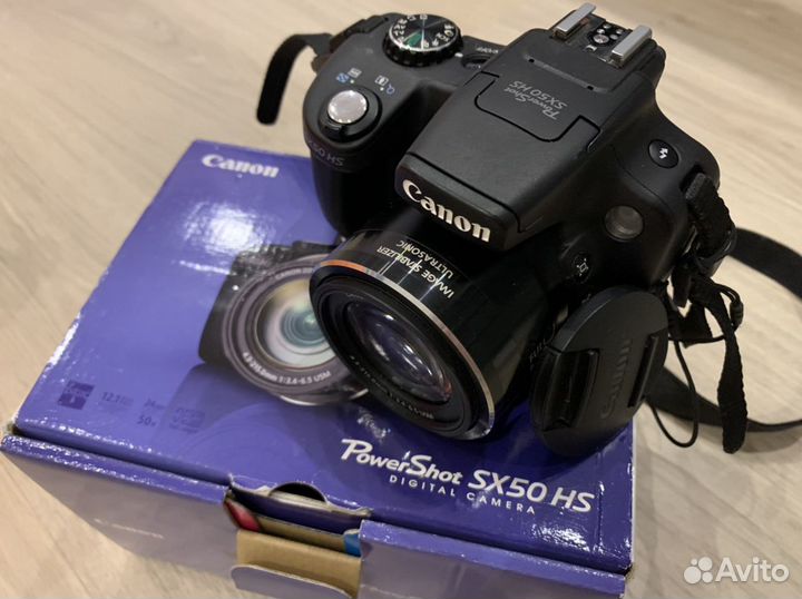 Компактный зеркальный фотоаппарат