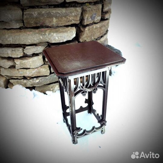 Готический стол для кукол 40 см + для коллекционер