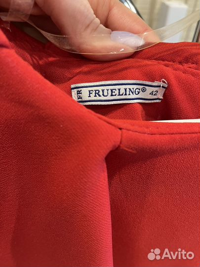 Вечернее платье в пол 42