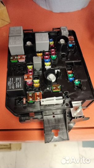Блок предохранителей Шевроле Кобальт новый GM