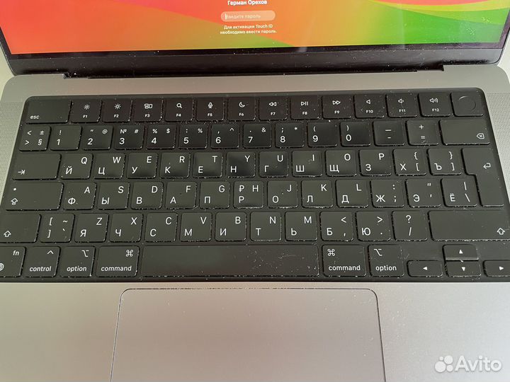 Macbook pro 14 m2 pro 16