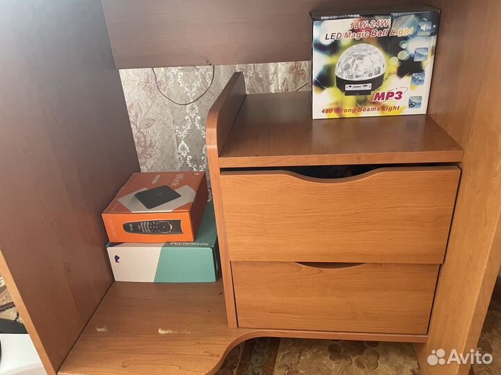 Компьютерный стол